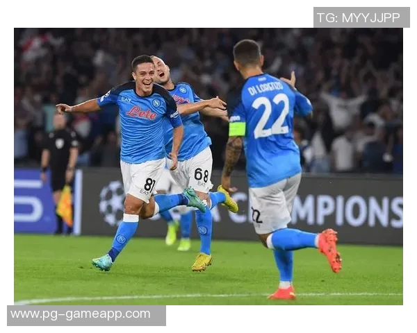 巴萨与那不勒斯友谊赛激战三球乌龙球引发全场热烈反响精彩集锦回顾